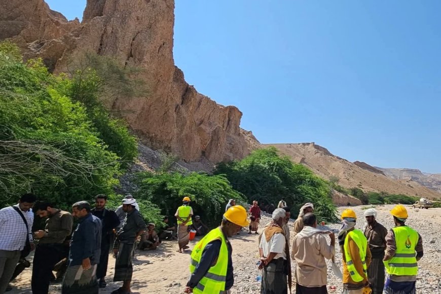 برعاية محافظ شبوة وبحضور مدير عام ميفعة.. تدشين تأهيل قناتي الري لساقتي القطاط والعادية