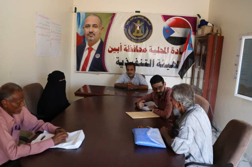 فريق التوجيه والرقابة الرئاسية يطلع على أداء أقسام الاقتصادي والخدمي والتعليم والمالي والإداري بانتقالي زنجبار