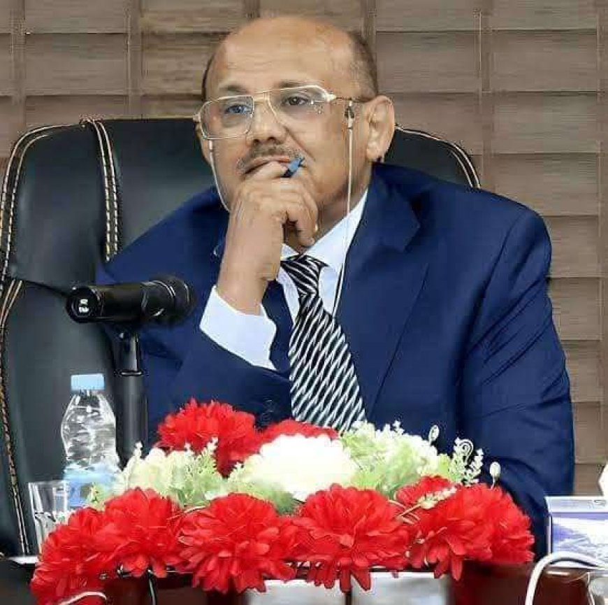 الصحفي معين الصبيحي يعزي محافظ البنك المركزي "المعبقي" في وفاة شقيقه