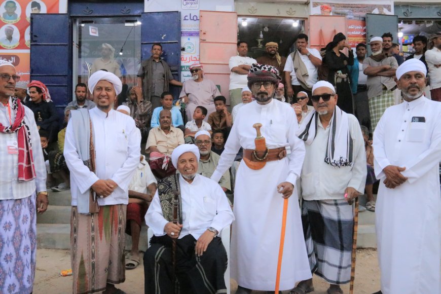مدير عام شبام يشارك أبناء الحوطة احتفالات مطلع "شيخ المطالع" ويشدد على صون موروث الهوية الحضرمية