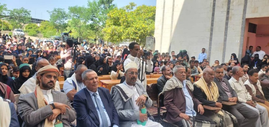 تعز.حفل فني وخطابي في مديرية المعافر  بمناسبة الأعياد الوطنية.