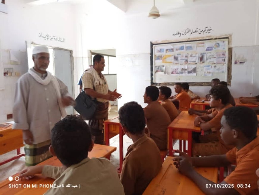 مدير مكتب التربية بأحور يقوم بزيارات ميدانية لعدد من المدارس