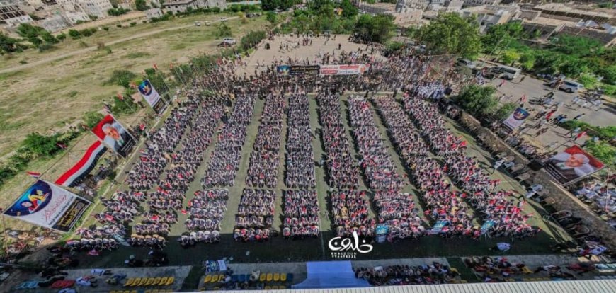 تعز تحتفي بتخرّج 1200 من الجرحى وأسر الشهداء والأسرى من معهد "احتراف"