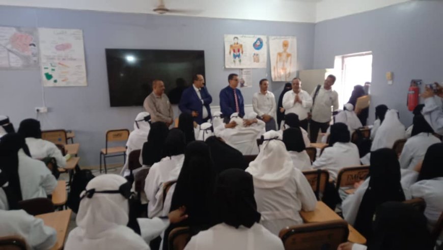 السلطة المحليه بلحج تؤكد استمرار الدراسة بالمعهد الصحي وسوف تقف أمام تلك الاشاعات المغرضة للتعليم