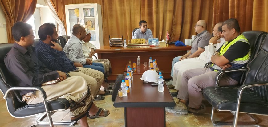 مدير عام مديرية القطن يناقش المرحلة الابتدائية لتسليم السوق المركزي للعسل خلال الايام القادمة