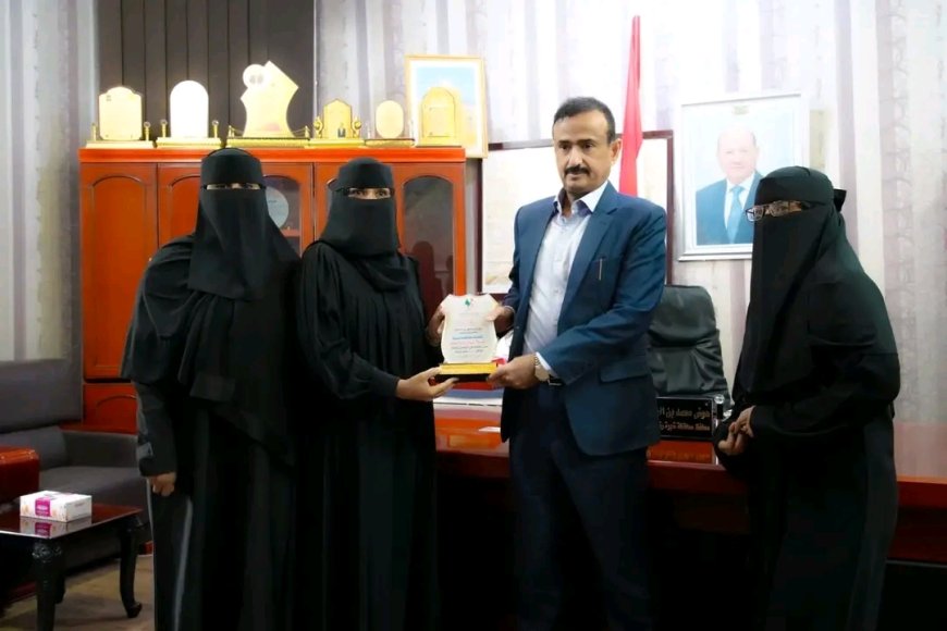 المحافظ بن الوزير يؤكد على دور المرأة ومشاركتها الفاعلة في عملية التنمية