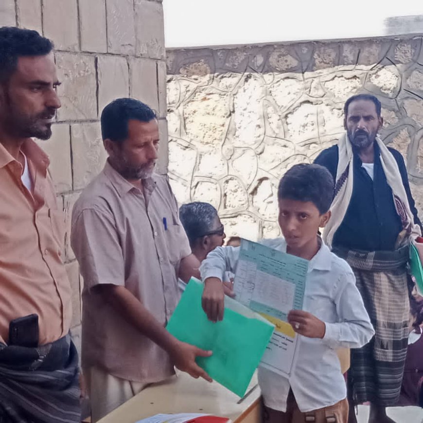 تكريم أوائل الطلاب والطالبات بمدرسة الشهيد محمد الدرة بالمحفد للعام الدراسي المنصرم