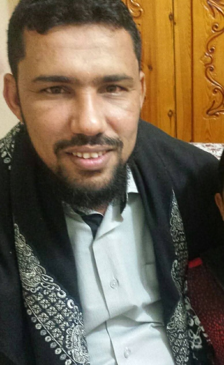 على مثلك فلتبكِ البواكي يافهمي ،،