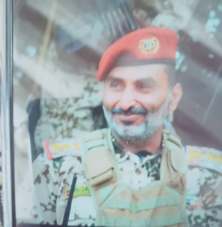 العميد مراد شراعي يهنئ العميد الركن فاروق الخولاني بنجاح العملية الجراحية