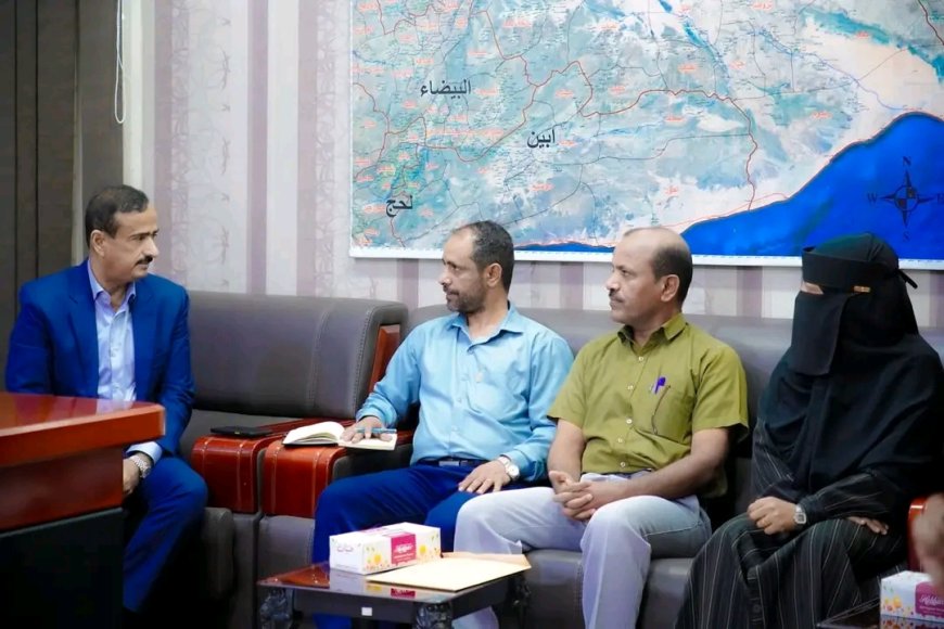 المحافظ بن الوزير يؤكد أهمية تعزيز التعاون والتنسيق مع المنظمات والجهات المانحة