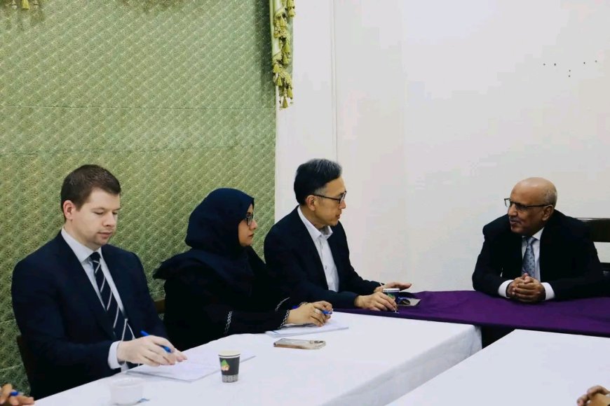 الكثيري يبحث مع وفد المبعوث الأممي مستجدات العملية السياسية وجهود إحلال السلام في بلادنا