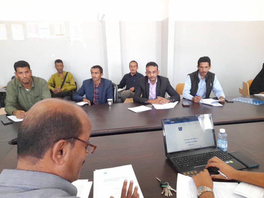 كلية الإدارة والاقتصاد بجامعة شبوة تناقش خطط 11 باحثاً في ماجستير إدارة الأعمال