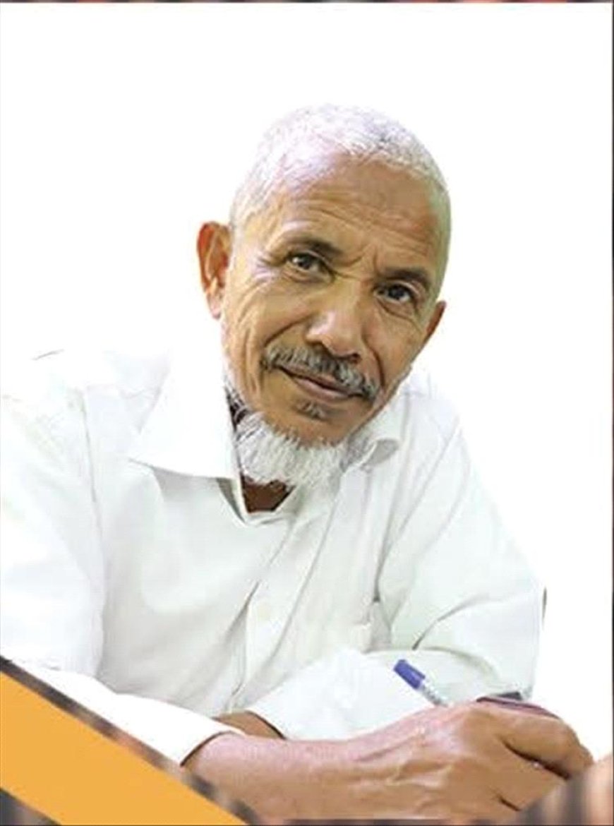 حضرموت تودّع أحمد زين باحميد.. مسيرة حافلة بالعطاء في التعليم والإعلام