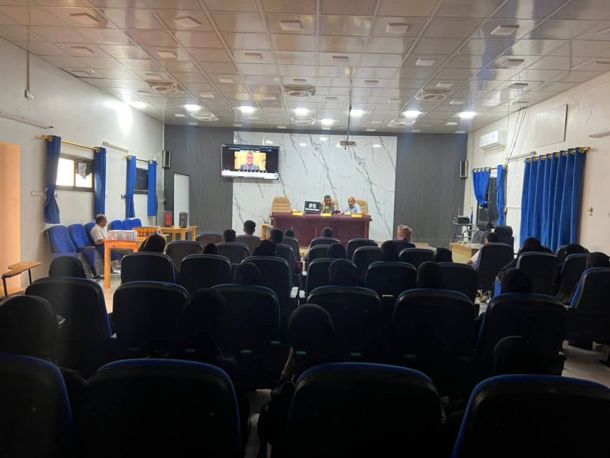 كلية الآداب بجامعة المهرة تقيم دورة تدريبية عن توظيف أدوات الذكاء الاصطناعي في العمل الإعلامي