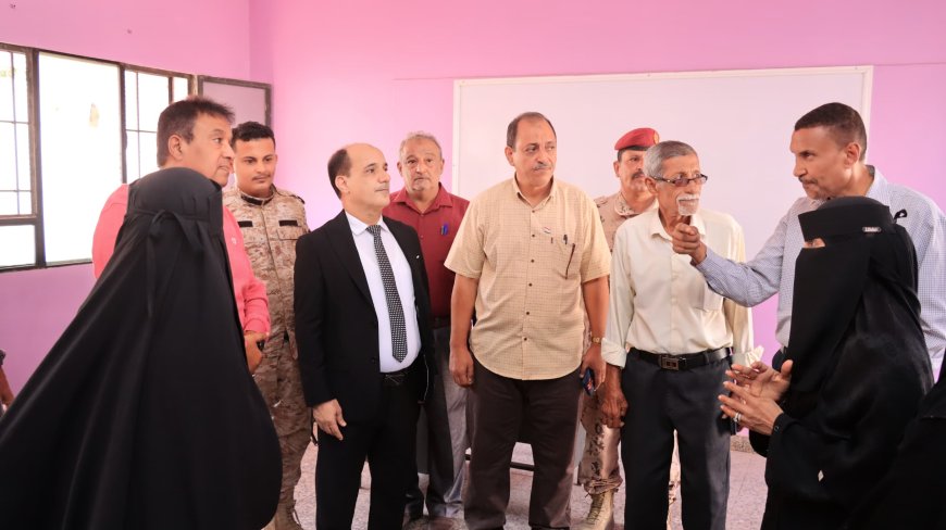 عبود ناجي والمقبلي يدشنان افتتاح مشروع ترميم وإعادة تأهيل المبنى الرئيسي لمركز محو الأمية بدارسعد