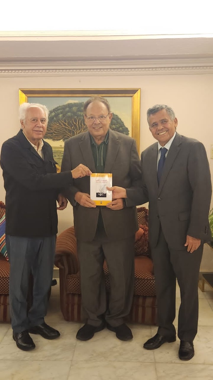 الرئيس علي ناصر محمد يستقبل المفكّر العراقي الدكتور عبد الحسين شعبان