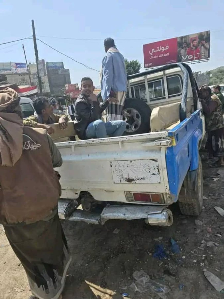 تعز.. صحفي يتعرض للاعتداء والاحتجاز أثناء تأدية عمله الصحفي في المسراخ
