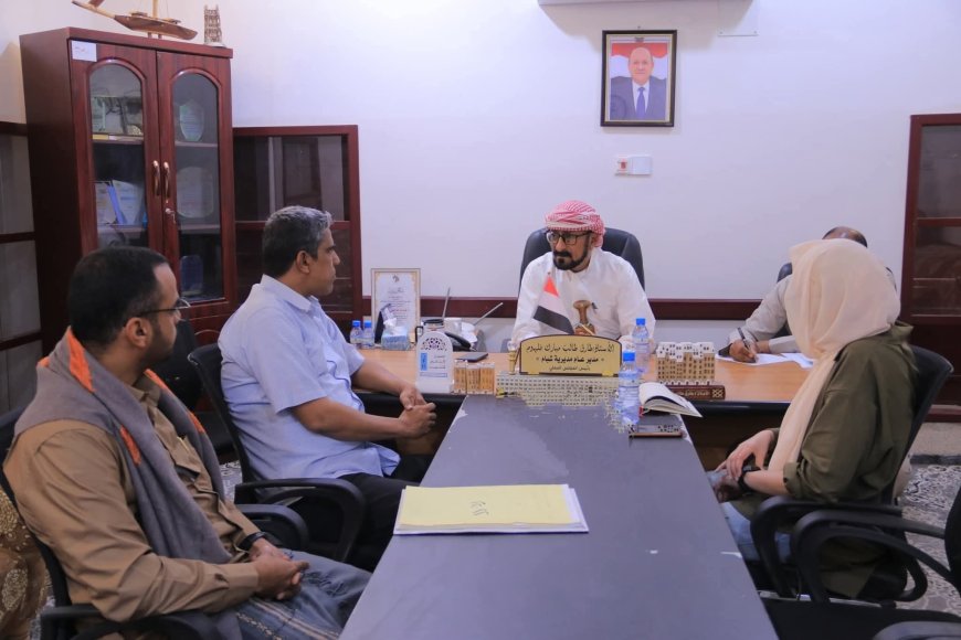 مدير عام شبام يناقش الإجراءات النهائية للمشروع الإسعافي لتأهيل أحواض معالجة الصرف الصحي