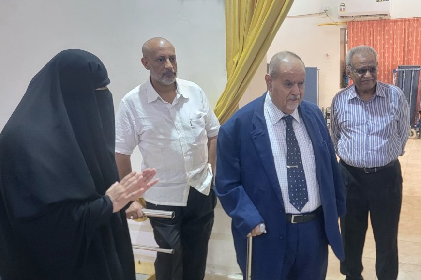 نائب مدير مكتب رئاسة الجمهورية بهادر بمعية المدير التنفيذي مؤسسة المرحوم الحاج عبدالواحد محمد نعمان للأعمال الخيرية تقوم بزيارة تفقدية لمؤسسة الحق في الحياة