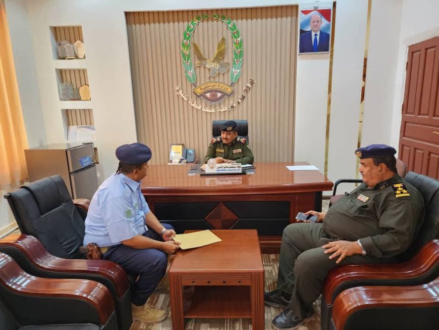 مدير عام شرطة شبوة يناقش تعزيز قدرات خفر السواحل لضمان أمن سواحل المحافظة