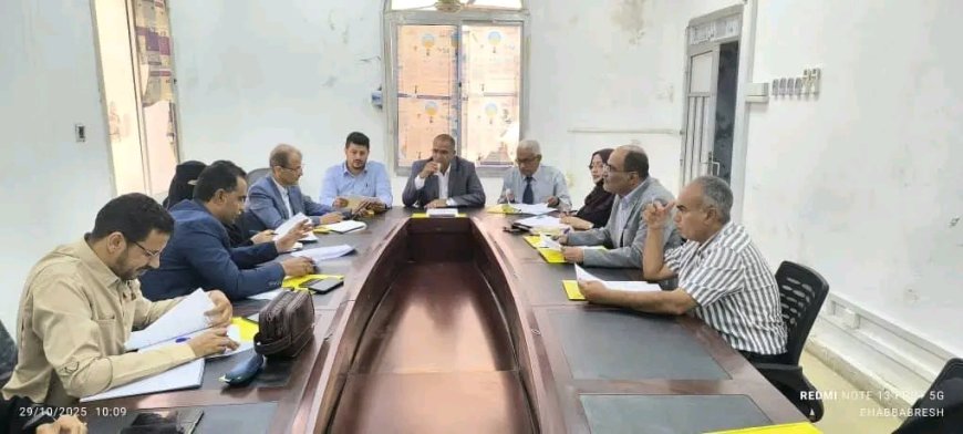 عدن.. اللجنة الإشرافية المنبثقة عن اللجنة الاستشارية تُقر رفع مشروع مسودة إدارة الإطار الاستراتيجي للحماية الاجتماعية 2026–2030 إلى مجلس الوزراء