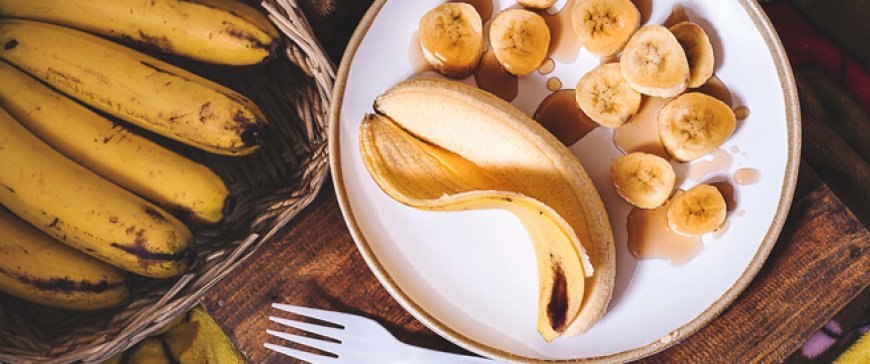 ماذا يفعل تناول الموز على معدة فارغة