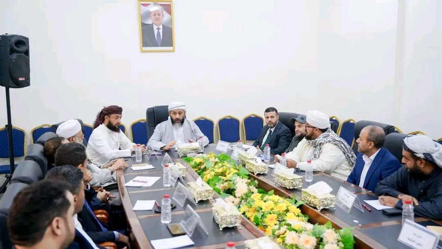 معالي وزير الأوقاف والإرشاد يترأس اجتماعًا لمجلس الوزارة بالعاصمة عدن