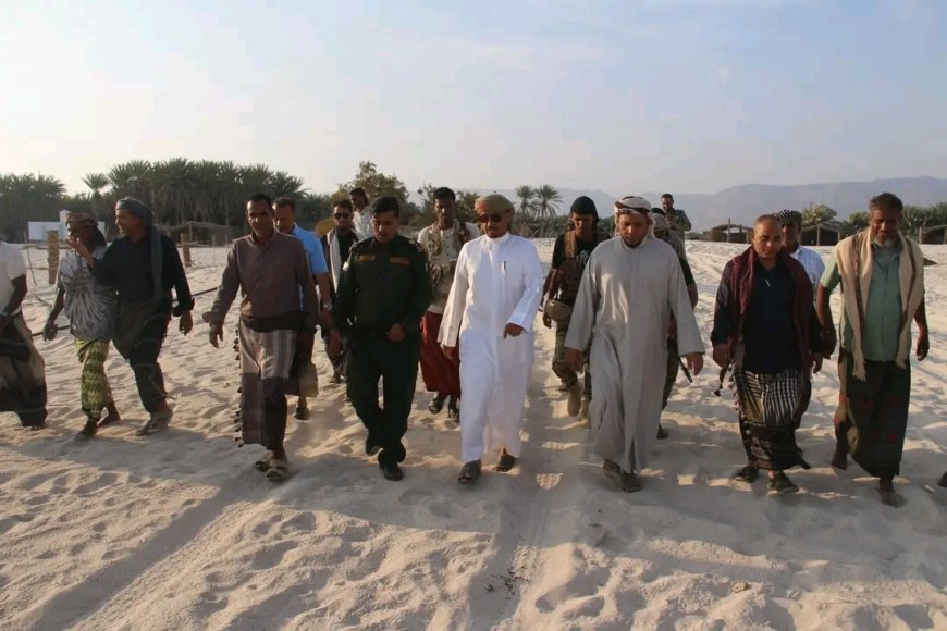 محافظ أرخبيل سقطرى يتفقد مخيم عومق السياحي ويؤكد دعم الجهود المحلية لتنشيط السياحة