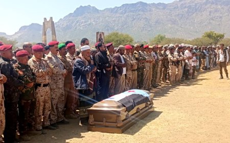 الضالع.. تشييع جثمان الفقيد الفريق الركن علي قائد صالح مشرح إلى مسقط رأسه في موكب جنائزي مهيب