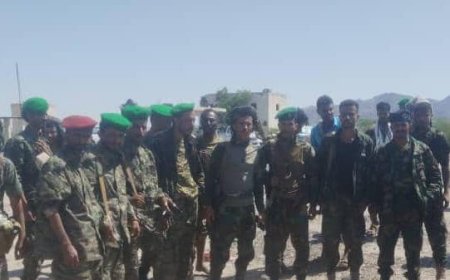 قائد الكتيبة الثانية تدخل سريع "الحنشي" يستلم رسمياً نقطة الفيض في المنطقة الوسطى بأبين