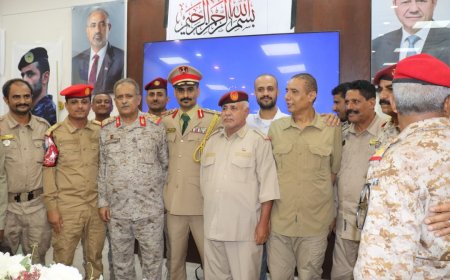 الماجستير بمرتبة الشرف للعقيد الركن رامي الصميدي من الأكاديمية العسكرية العليا بعدن