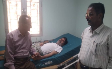 في زيارة اطمئنان على صحة الصحفي صادق حمامه بعد إجراءه عملية جراحية في العمود الفقري 