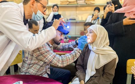 مبادرة “فريق الحماية السنية” تنفذ حملة طبية تطوعية لفحص وعلاج أطفال من فئة الصم والبكم في عدن