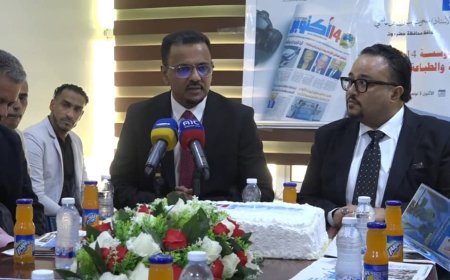 الأمين العام لمحلي حضرموت يفتتح مكتب صحيفة "14 أكتوبر" بالمكلا ويؤكد بأن افتتاحه خطوة لتعزيز الإعلام الرسمي والأمن المعرفي