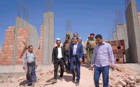 المحافظ بن الوزير يتفقد أعمال التوسعة الجارية للمدينة الطبية ومستوى الانجاز بمركز علاج سؤ التعذية بمدينة عتق