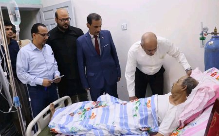 الكثيري وباتيس يزوران الشاعر ثابت السعدي للاطمئنان على صحته