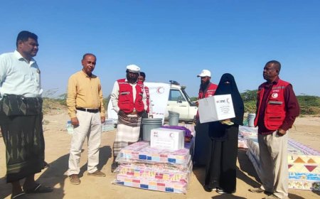 بدعم من الاتحاد الدولي.. الهلال الأحمر اليمني فرع أبين يوزع مساعدات إيوائية للمتضررين من الأمطار في زنجبار
