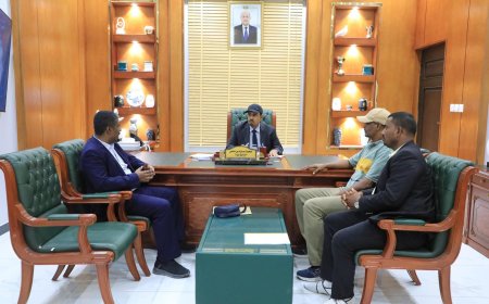 محافظ حضرموت يطلع على تحضيرات استضافة المحافظة لبطولة المنتخبات لكرة السلة (3×3)