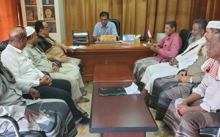 مدير عام مديرية القطن يلتقي إدارة نادي التعاون الرياضي الثقافي الإجتماعي بمنطقة العقاد