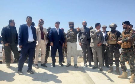 نائب وزير الصناعة والتجارة يزور سد حسان الاستراتيجي في أبين برفقة محافظ المحافظة لمتابعة مشاريع التنمية المستدامة