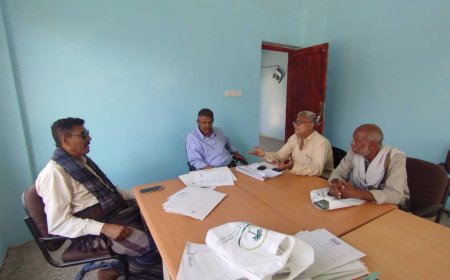 رئيس تنفيذية انتقالي خنفر يلتقي مدير مكتب الزراعة والري بالمديرية