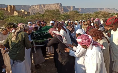 مديرية رخية تشيّع جثمان الشخصية الاجتماعية سالمين بن يسلم بن ضبعان بن طويل في موكب مهيب