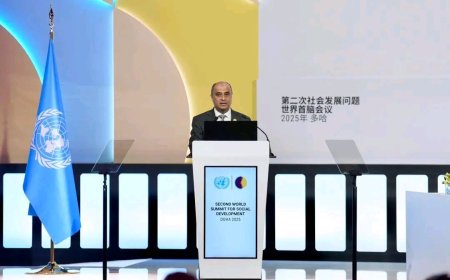 رئيس الوزراء في مؤتمر القمة العالمي للتنمية يؤكد التزام اليمن بمبادئ العدالة الاجتماعية والمساواة