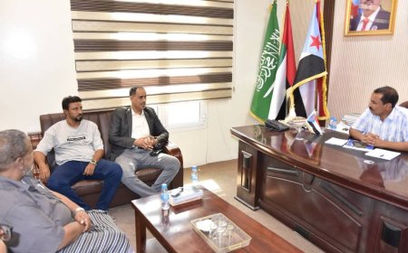 رئيس تنفيذية انتقالي حضرموت يطّلع على أوضاع أسر الشهداء والجرحى ويؤكد أهمية رعايتهم والاهتمام بهم
