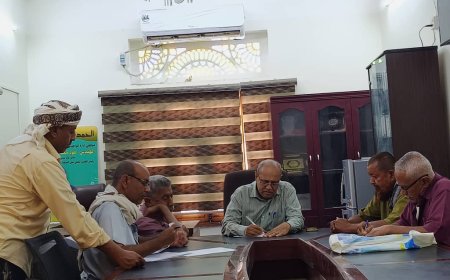 الهيئة الإدارية لمديرية تبن تناقش تحصيل الموارد المالية ومتابعة المشاريع الاستثمارية