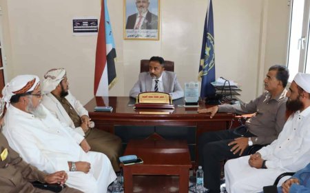 رئيس تنفيذية انتقالي أبين يلتقي فريق هيئة الفكر والإرشاد الديني بالأمانة العامة