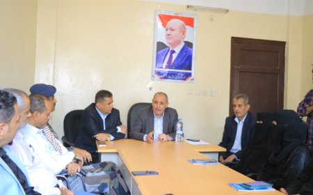 وكيل أول محافظة تعز يناقش أوضاع مديرية مقبنه