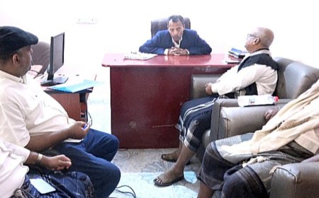 محافظ أبين يلتقي المستثمر راشد الهمامي لمناقشة استثمار محاجر الجبس في أحور