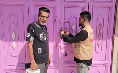 مكتب صناعة المنصورة بعدن  يواصل حملته الرقابية لضبط الأسعار ويغلق عدد من المحلات المخالفة