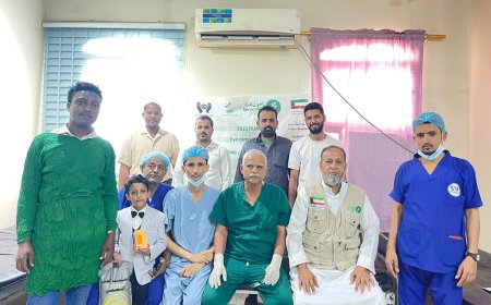 اختتام مخيم العيون المجاني في عدن بإجراء 497 عملية ناجحة